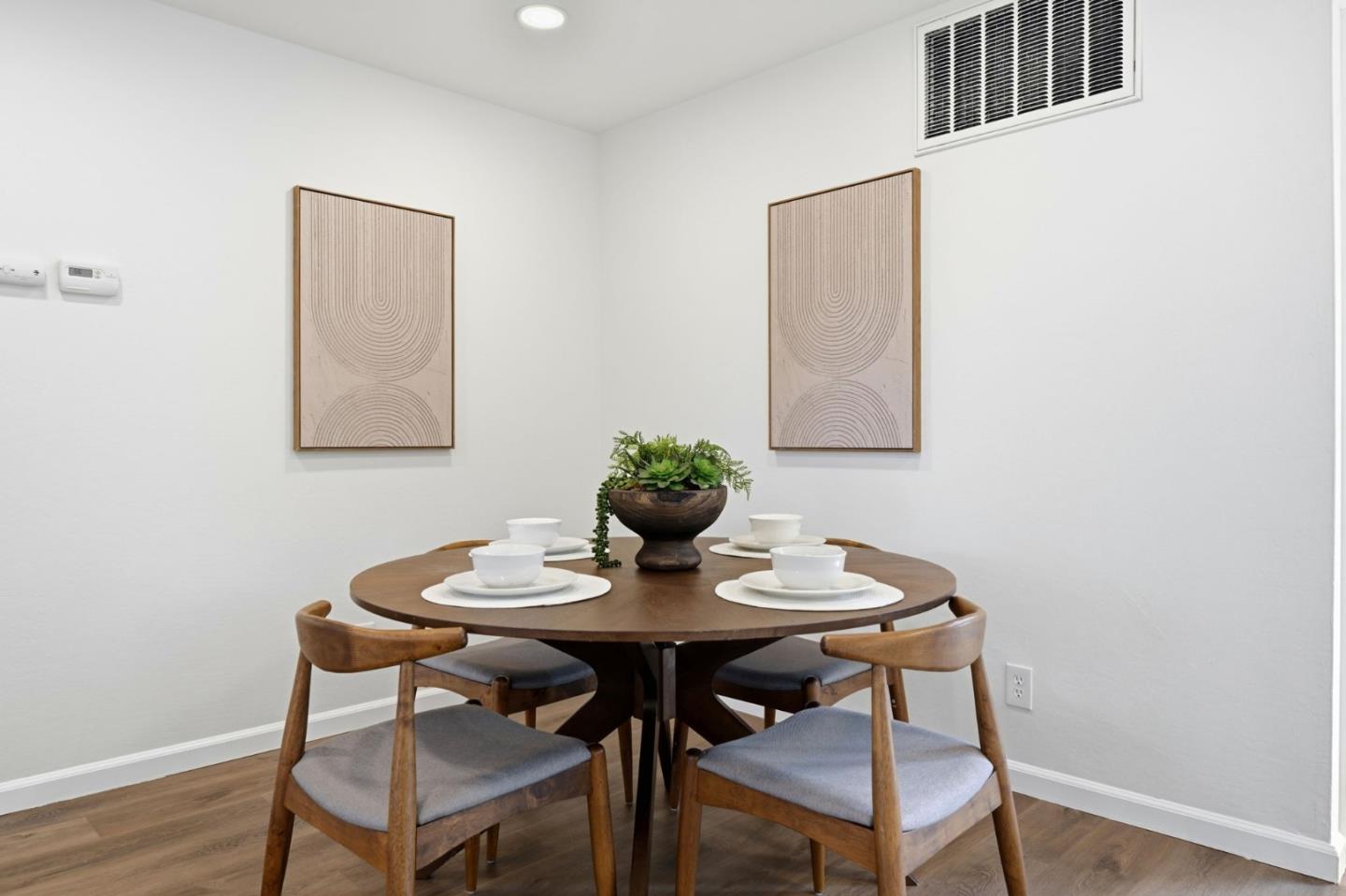 Detail Gallery Image 12 of 27 For 2154 Barrett Ave, San Jose,  CA 95124 - 3 Beds | 2 Baths