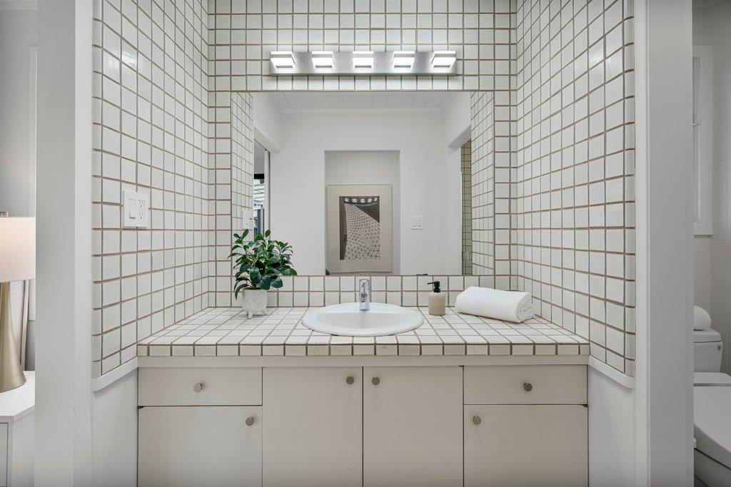 Detail Gallery Image 42 of 73 For 829 Talisman Dr, Palo Alto,  CA 94303 - 4 Beds | 2/1 Baths