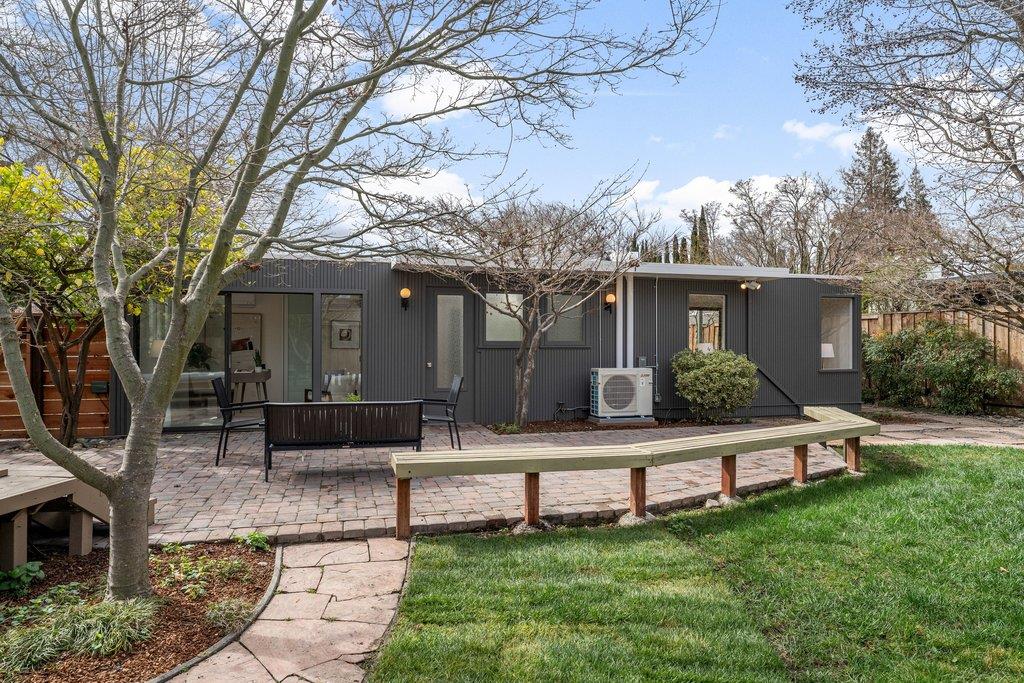 Detail Gallery Image 62 of 73 For 829 Talisman Dr, Palo Alto,  CA 94303 - 4 Beds | 2/1 Baths