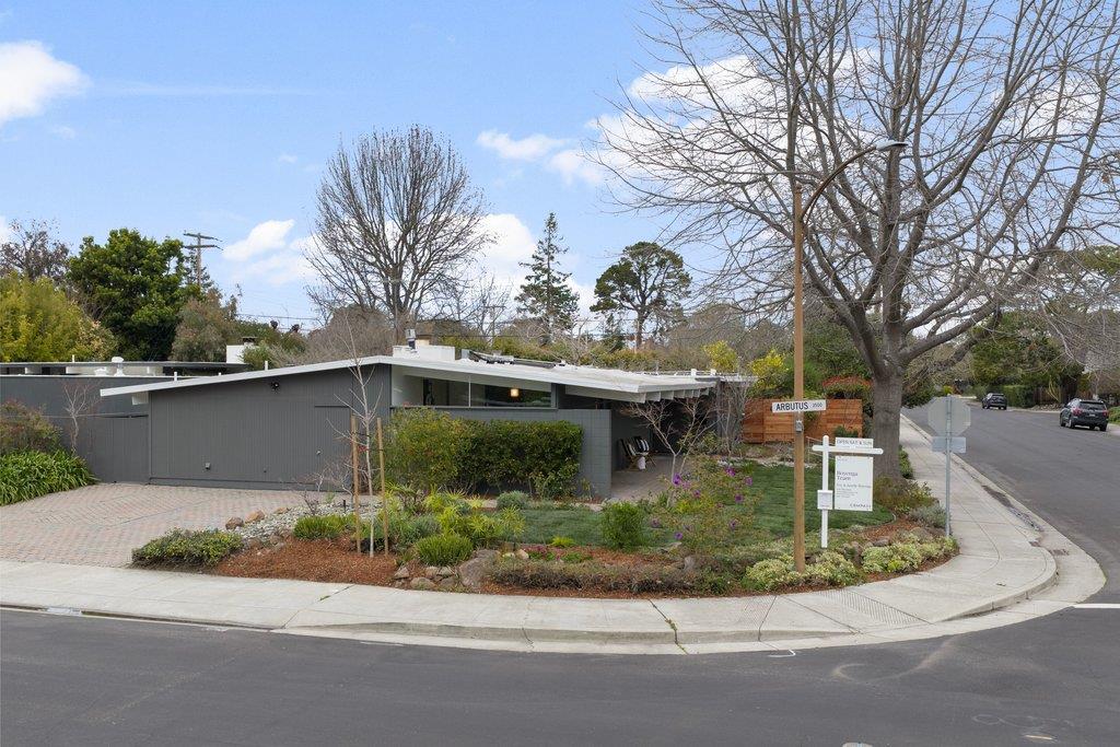 Detail Gallery Image 67 of 73 For 829 Talisman Dr, Palo Alto,  CA 94303 - 4 Beds | 2/1 Baths