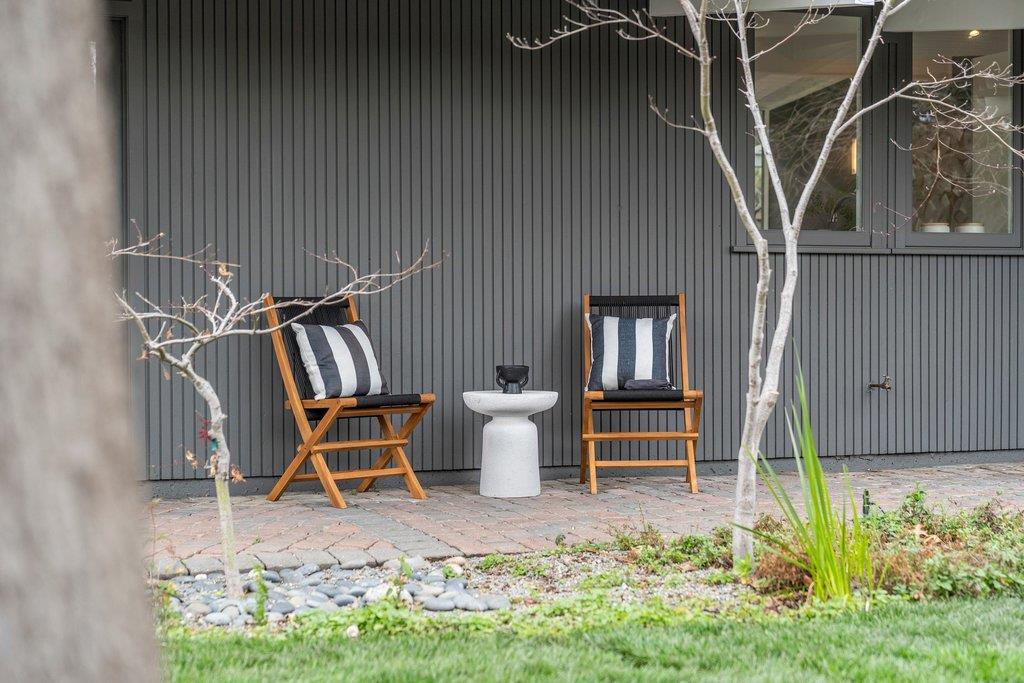 Detail Gallery Image 9 of 73 For 829 Talisman Dr, Palo Alto,  CA 94303 - 4 Beds | 2/1 Baths