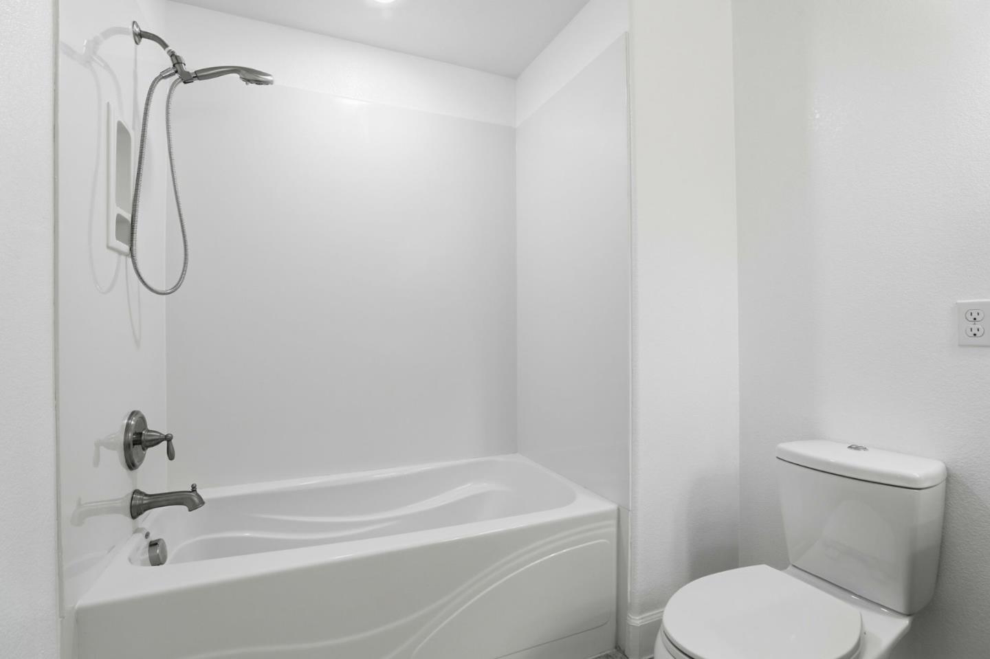 Photo #12: ML82036300 Listing: Photo #12