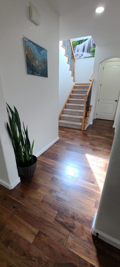 Detail Gallery Image 10 of 29 For 10133 Annie St, Elk Grove,  CA 95757 - 3 Beds | 2/1 Baths