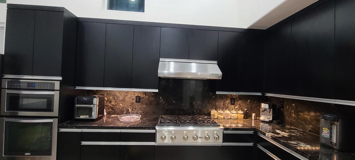 Detail Gallery Image 11 of 29 For 10133 Annie St, Elk Grove,  CA 95757 - 3 Beds | 2/1 Baths