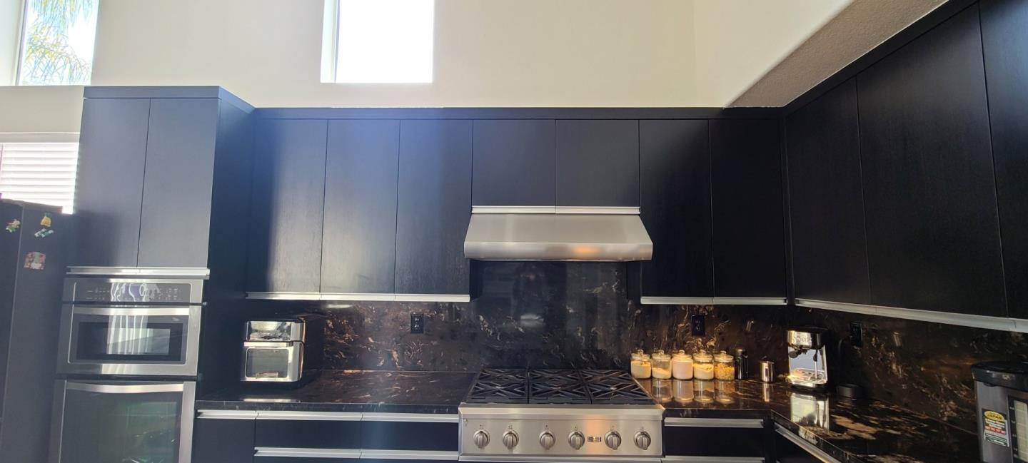 Detail Gallery Image 12 of 29 For 10133 Annie St, Elk Grove,  CA 95757 - 3 Beds | 2/1 Baths