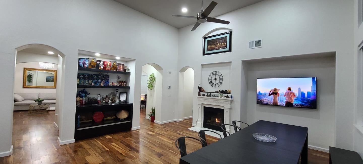 Detail Gallery Image 14 of 29 For 10133 Annie St, Elk Grove,  CA 95757 - 3 Beds | 2/1 Baths