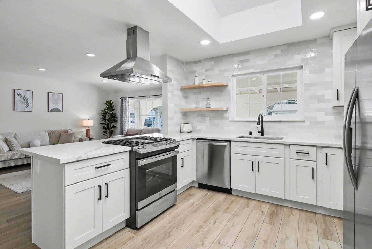 Detail Gallery Image 12 of 35 For 3950 Hamilton Park Dr, San Jose,  CA 95130 - 3 Beds | 2 Baths