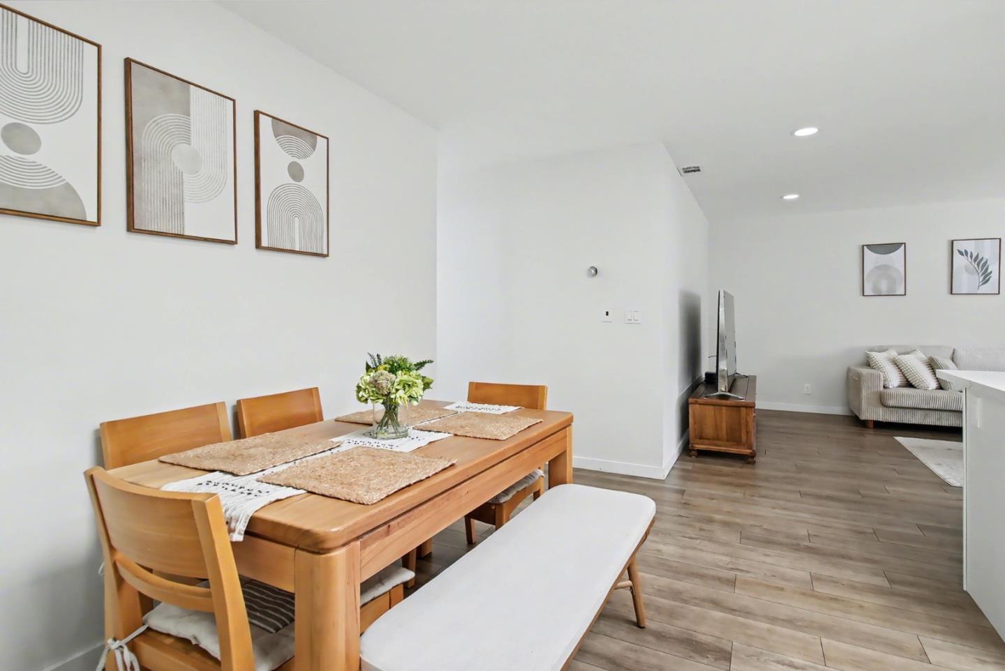 Detail Gallery Image 15 of 35 For 3950 Hamilton Park Dr, San Jose,  CA 95130 - 3 Beds | 2 Baths