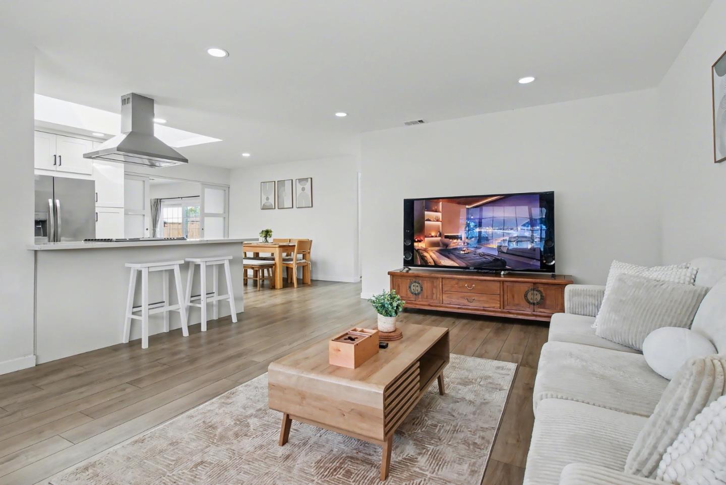 Detail Gallery Image 7 of 35 For 3950 Hamilton Park Dr, San Jose,  CA 95130 - 3 Beds | 2 Baths