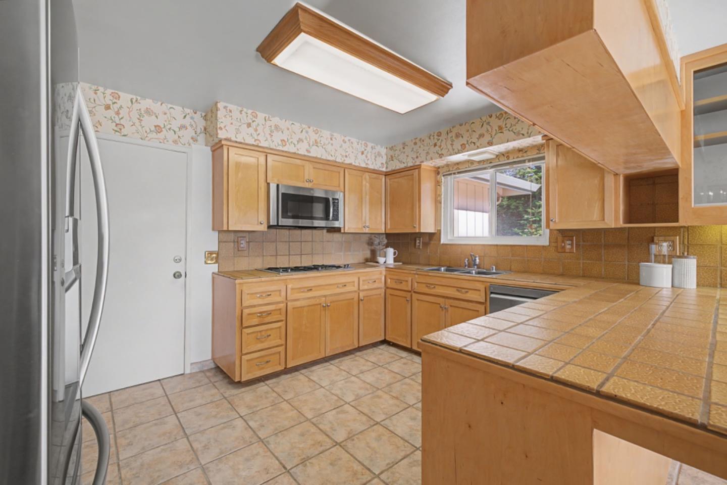 Detail Gallery Image 14 of 36 For 3076 Strawberry Hill Rd, Pebble Beach,  CA 93953 - 3 Beds | 3 Baths