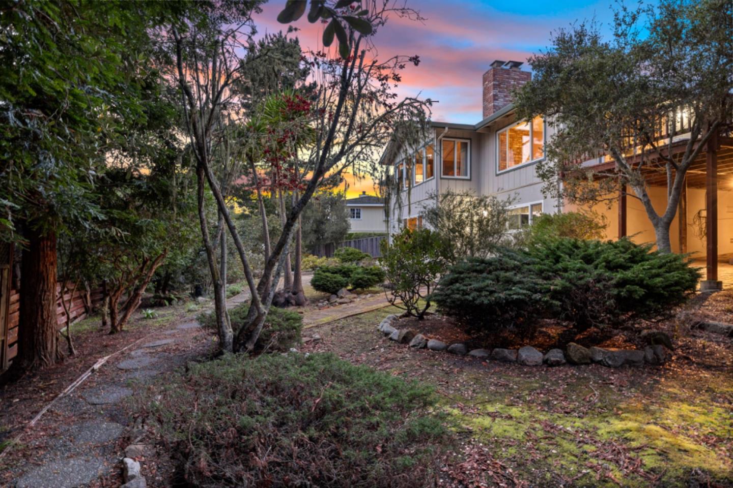 Detail Gallery Image 31 of 36 For 3076 Strawberry Hill Rd, Pebble Beach,  CA 93953 - 3 Beds | 3 Baths