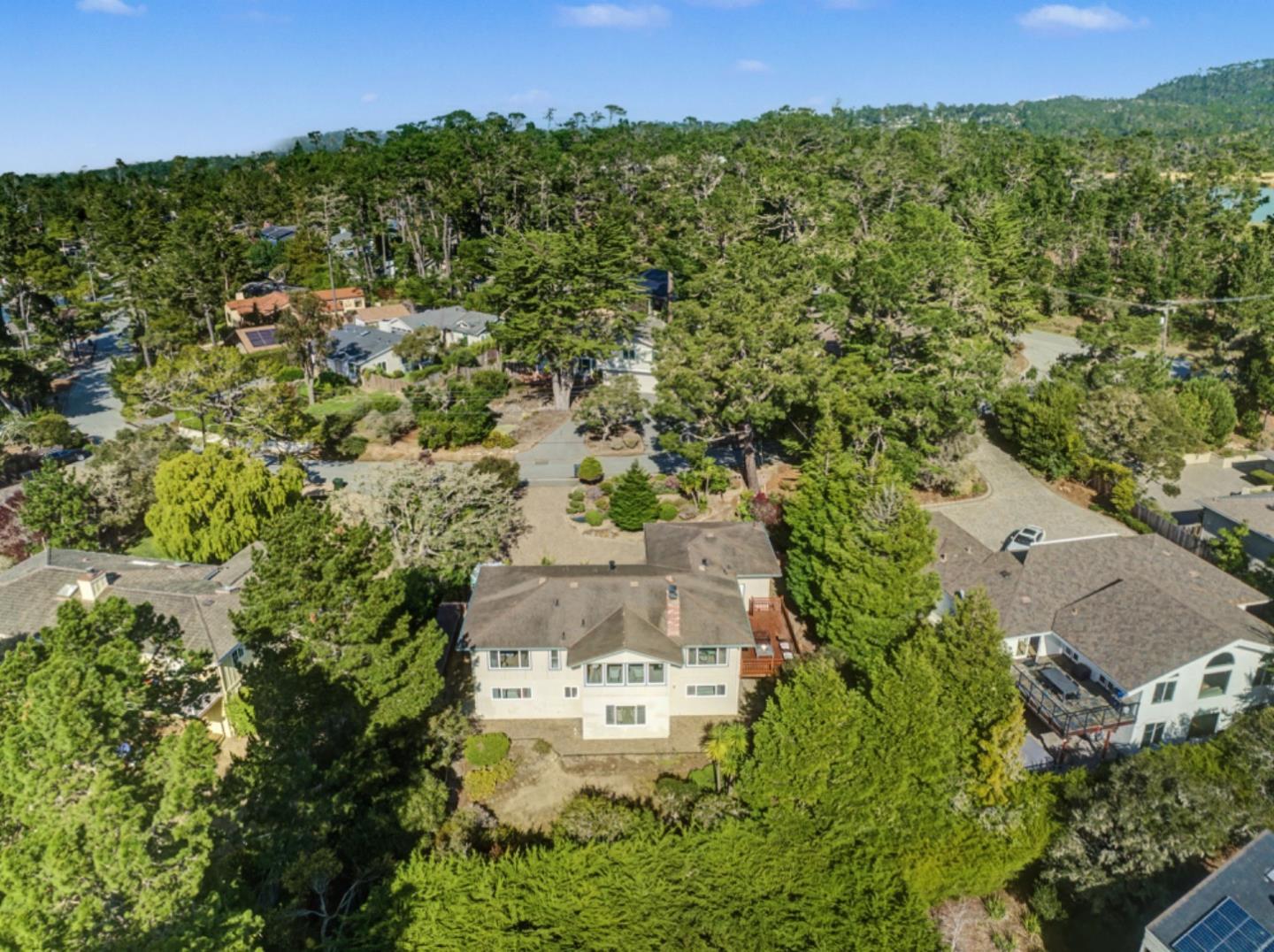 Detail Gallery Image 4 of 36 For 3076 Strawberry Hill Rd, Pebble Beach,  CA 93953 - 3 Beds | 3 Baths