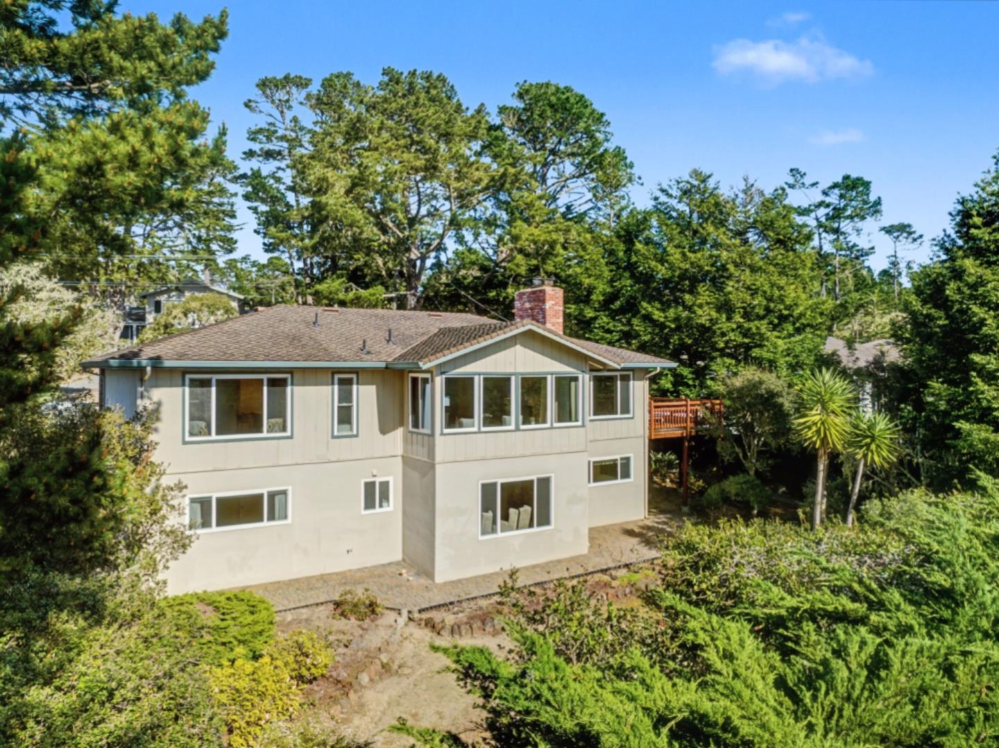 Detail Gallery Image 5 of 36 For 3076 Strawberry Hill Rd, Pebble Beach,  CA 93953 - 3 Beds | 3 Baths