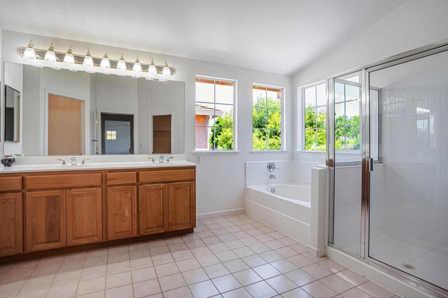 Detail Gallery Image 43 of 61 For 2856 Rebecca Dr, Fairfield,  CA 94533 - 4 Beds | 4 Baths