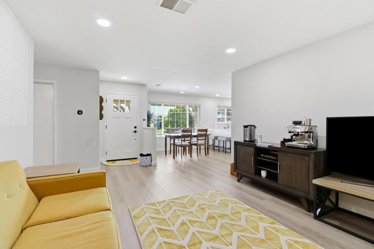 Detail Gallery Image 3 of 29 For 4067 Alvarado St, Pleasanton,  CA 94566 - 3 Beds | 2 Baths