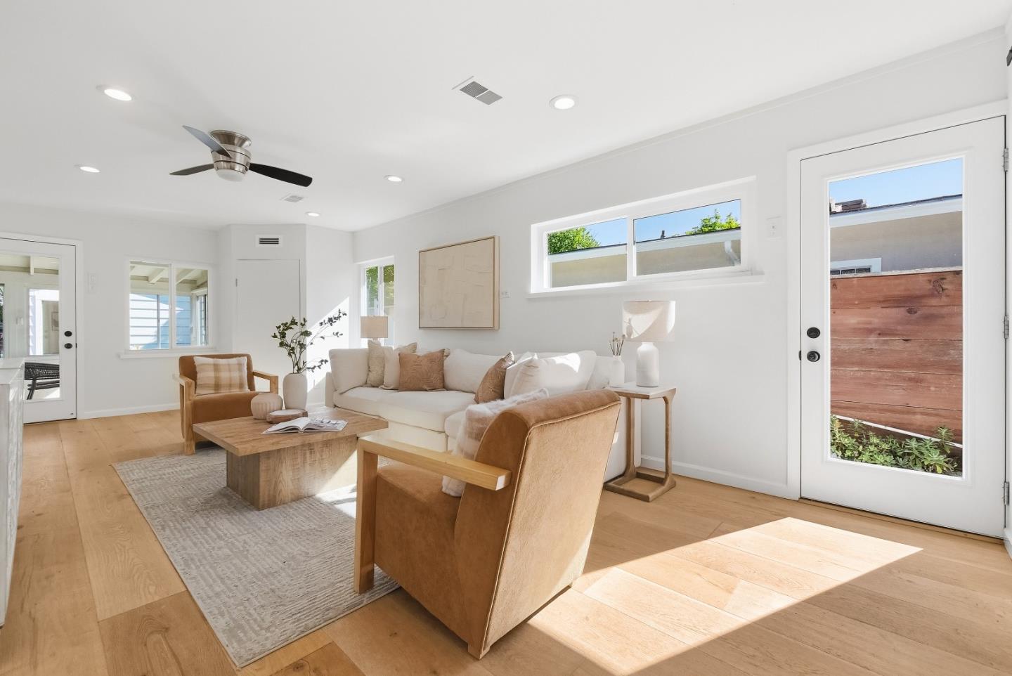 Detail Gallery Image 13 of 48 For 285 W Arbor Ave, Sunnyvale,  CA 94085 - 3 Beds | 2 Baths