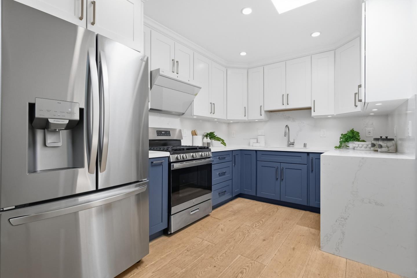 Detail Gallery Image 15 of 48 For 285 W Arbor Ave, Sunnyvale,  CA 94085 - 3 Beds | 2 Baths