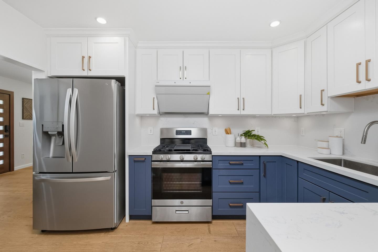 Detail Gallery Image 17 of 48 For 285 W Arbor Ave, Sunnyvale,  CA 94085 - 3 Beds | 2 Baths