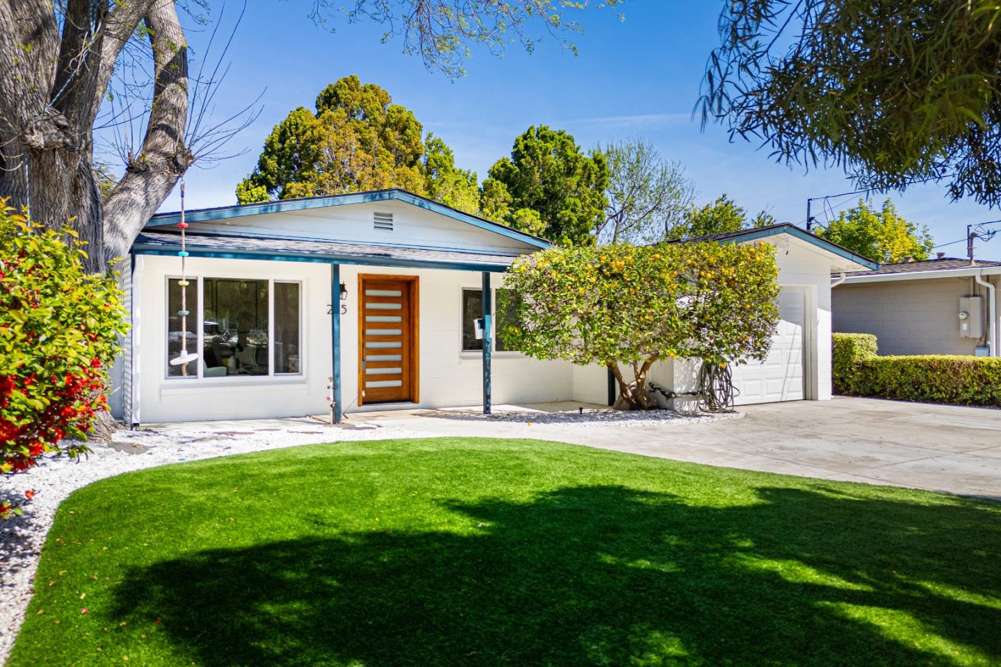 Detail Gallery Image 2 of 48 For 285 W Arbor Ave, Sunnyvale,  CA 94085 - 3 Beds | 2 Baths