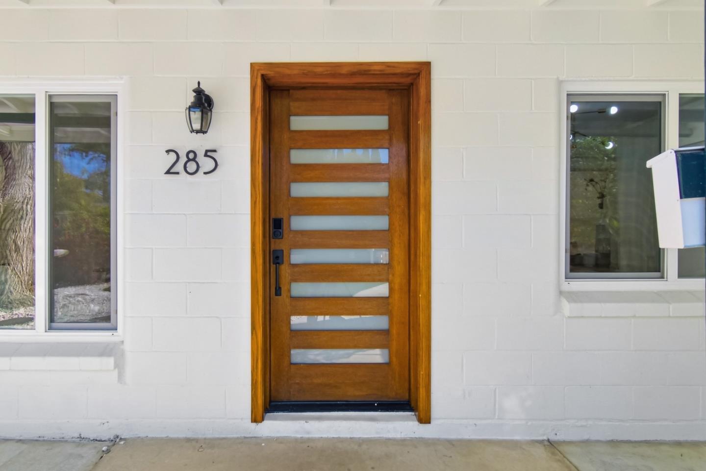 Detail Gallery Image 3 of 48 For 285 W Arbor Ave, Sunnyvale,  CA 94085 - 3 Beds | 2 Baths