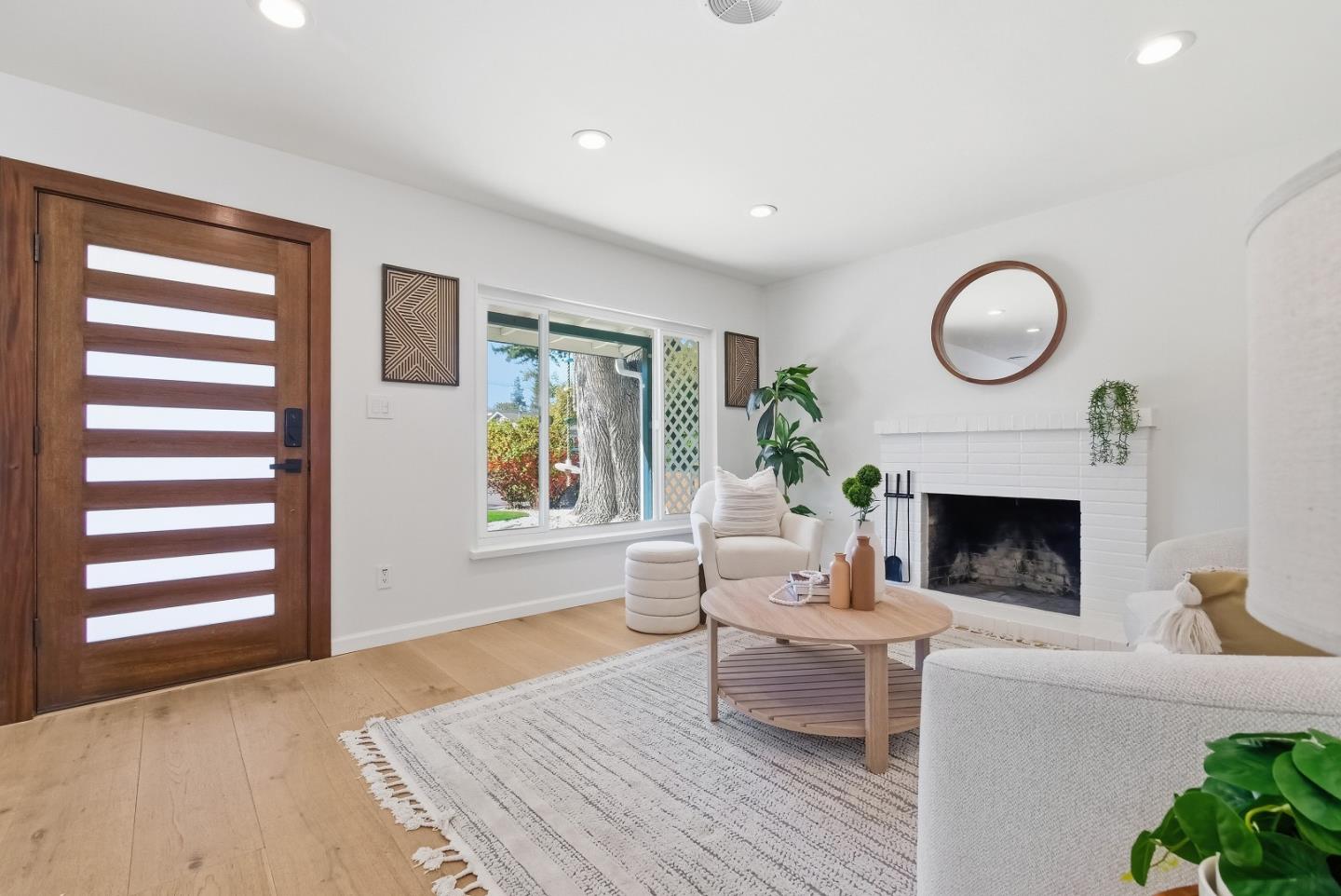 Detail Gallery Image 5 of 48 For 285 W Arbor Ave, Sunnyvale,  CA 94085 - 3 Beds | 2 Baths