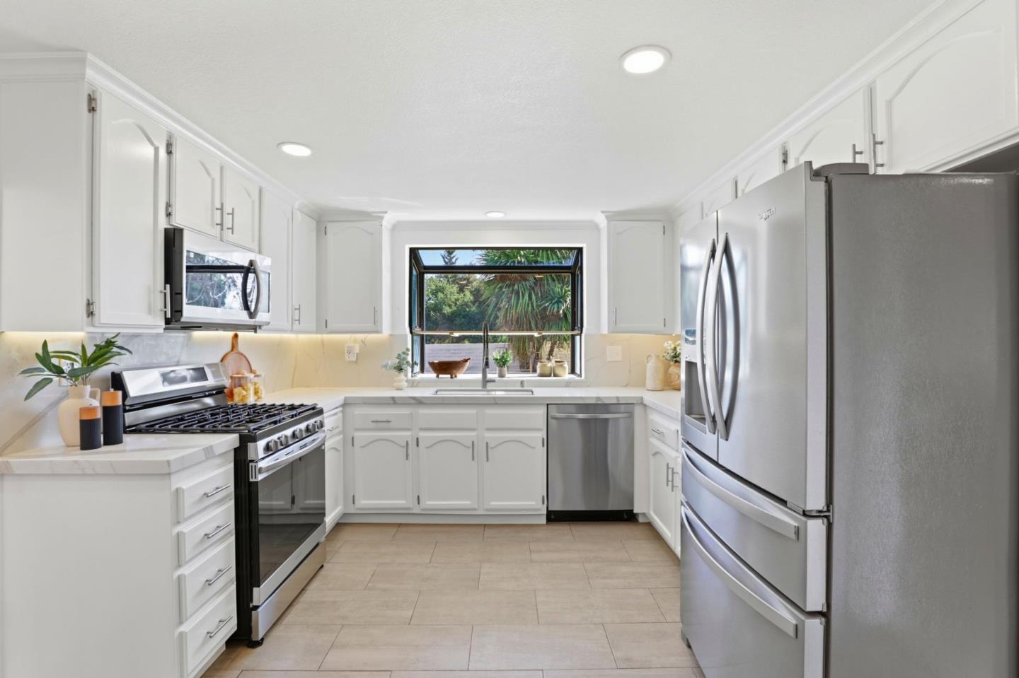 Detail Gallery Image 9 of 34 For 2896 Harrisburg Ave, Fremont,  CA 94536 - 4 Beds | 3 Baths