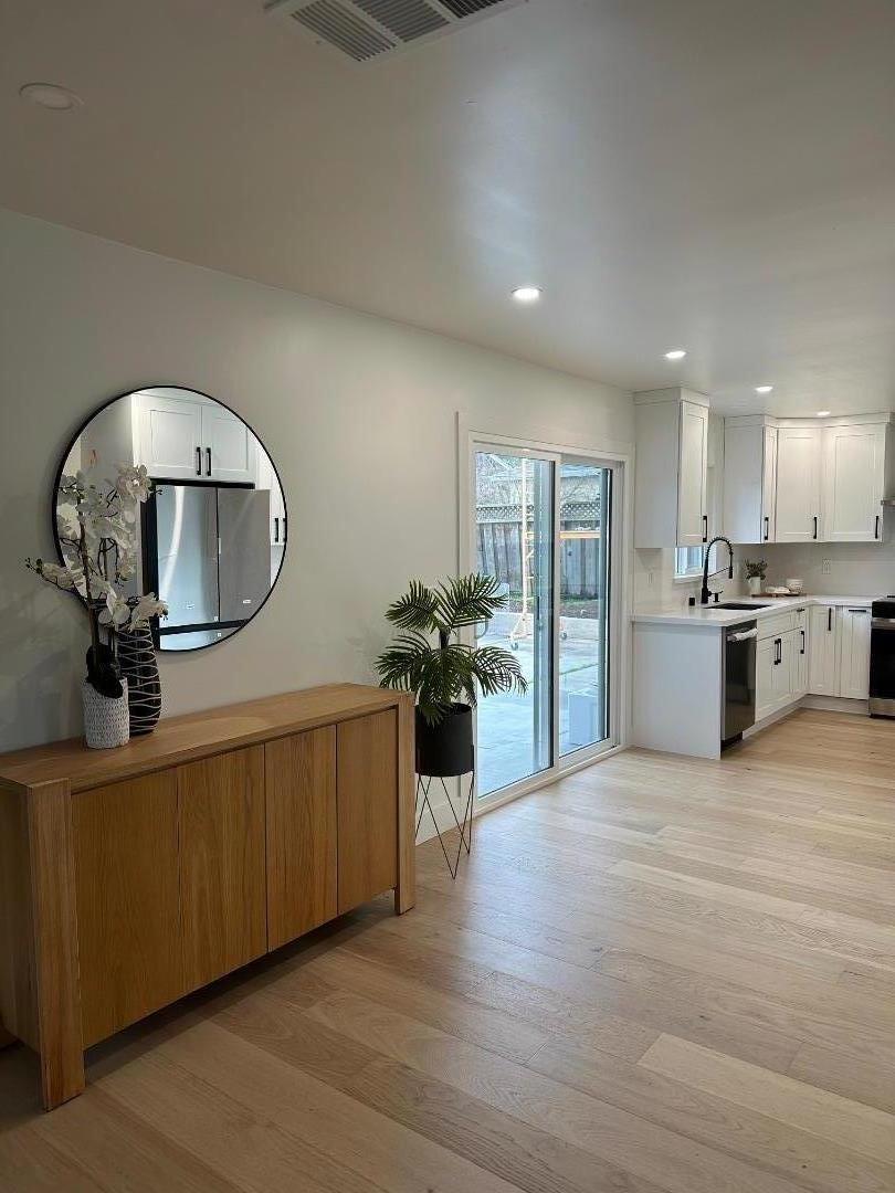 Detail Gallery Image 12 of 45 For 15480 Willow Dr, San Jose,  CA 95124 - 5 Beds | 4 Baths