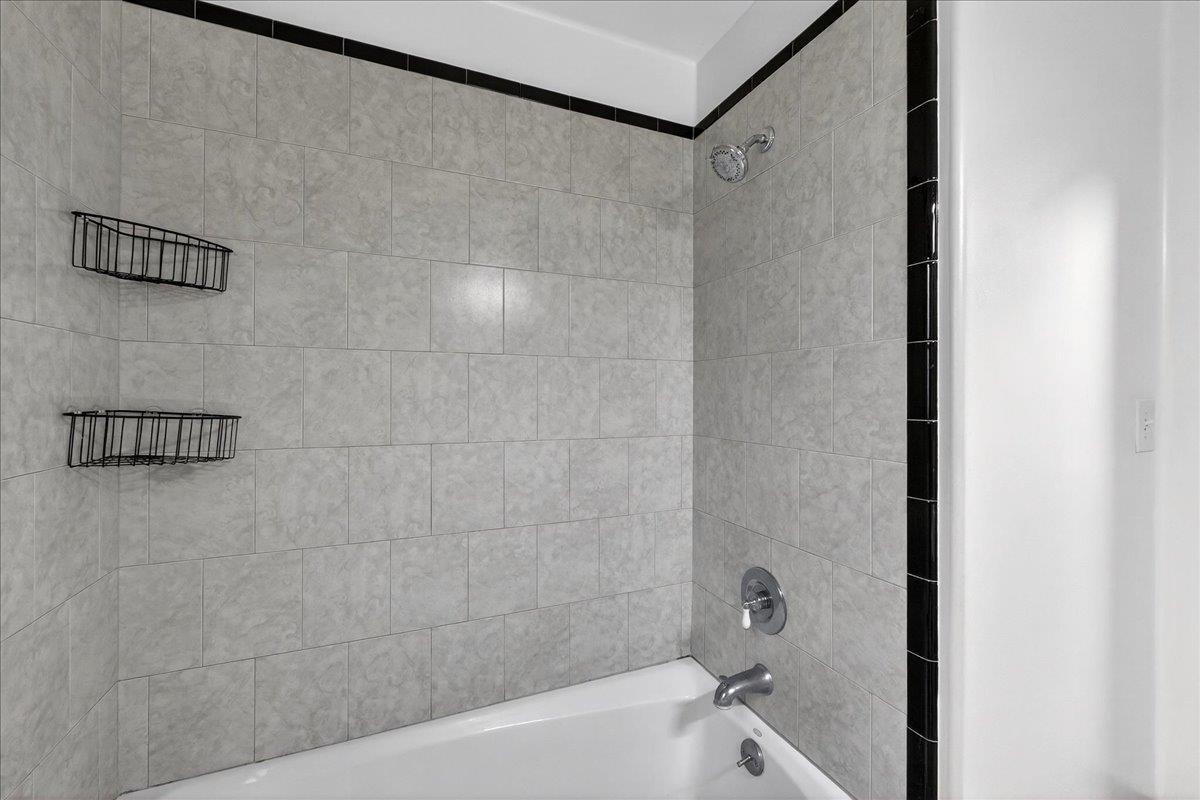 Detail Gallery Image 33 of 65 For 550 Halsey Ave, San Jose,  CA 95128 - 3 Beds | 2 Baths