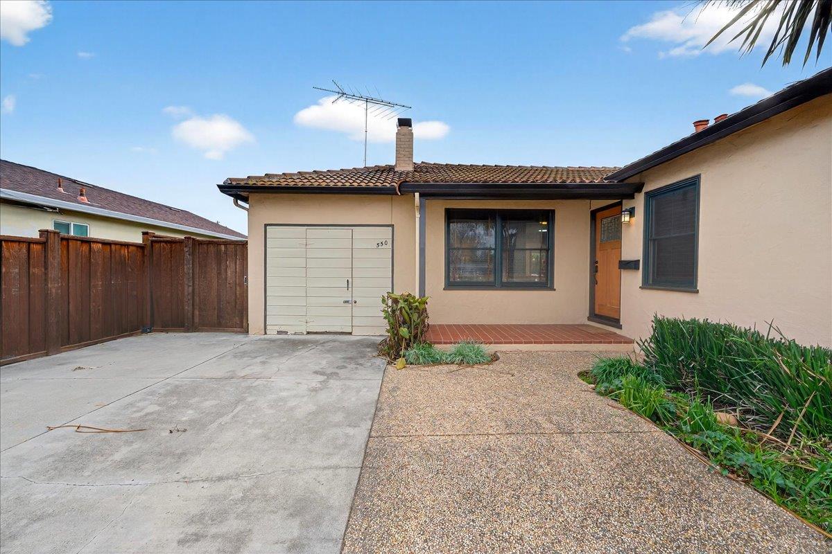 Detail Gallery Image 4 of 65 For 550 Halsey Ave, San Jose,  CA 95128 - 3 Beds | 2 Baths