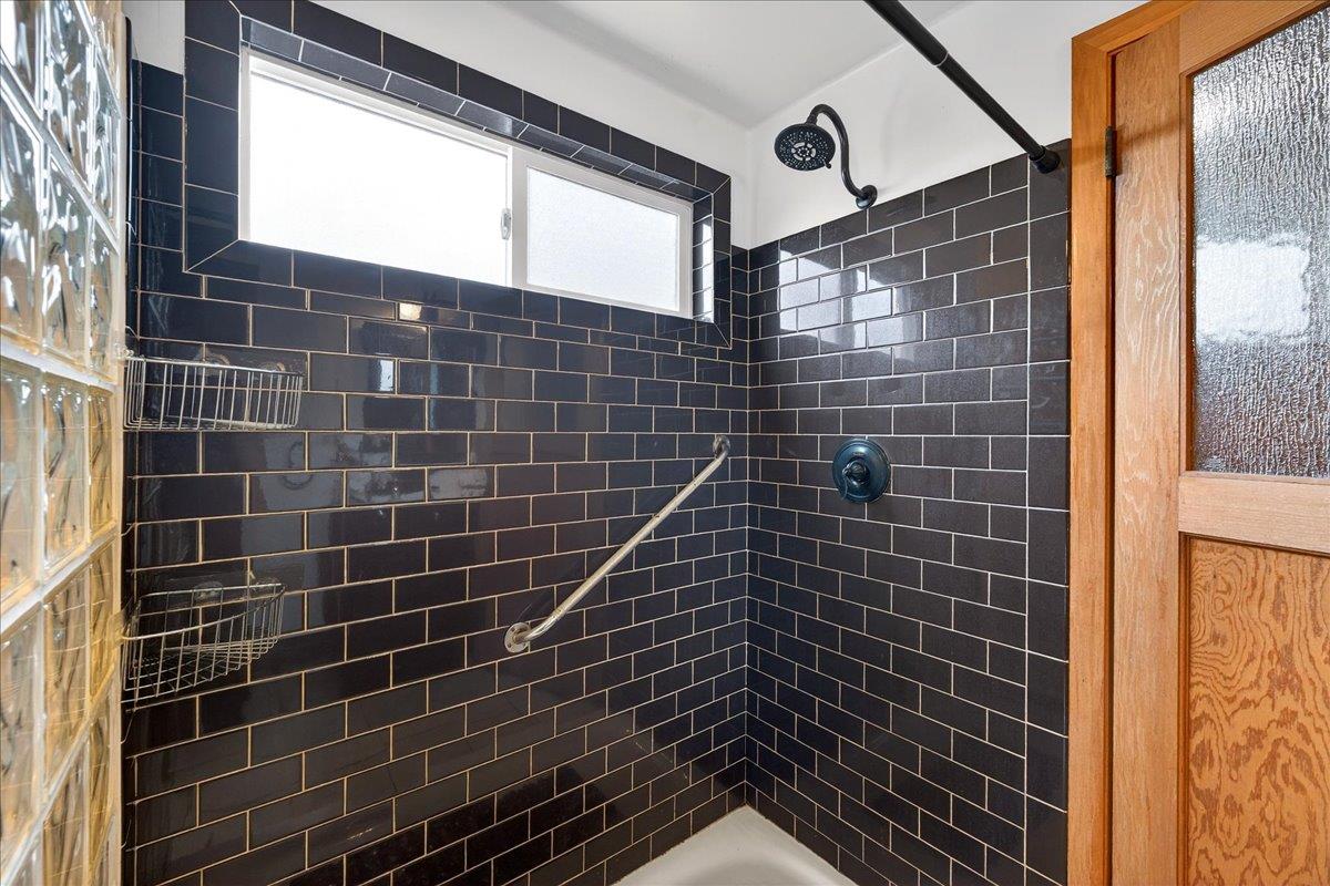 Detail Gallery Image 43 of 65 For 550 Halsey Ave, San Jose,  CA 95128 - 3 Beds | 2 Baths