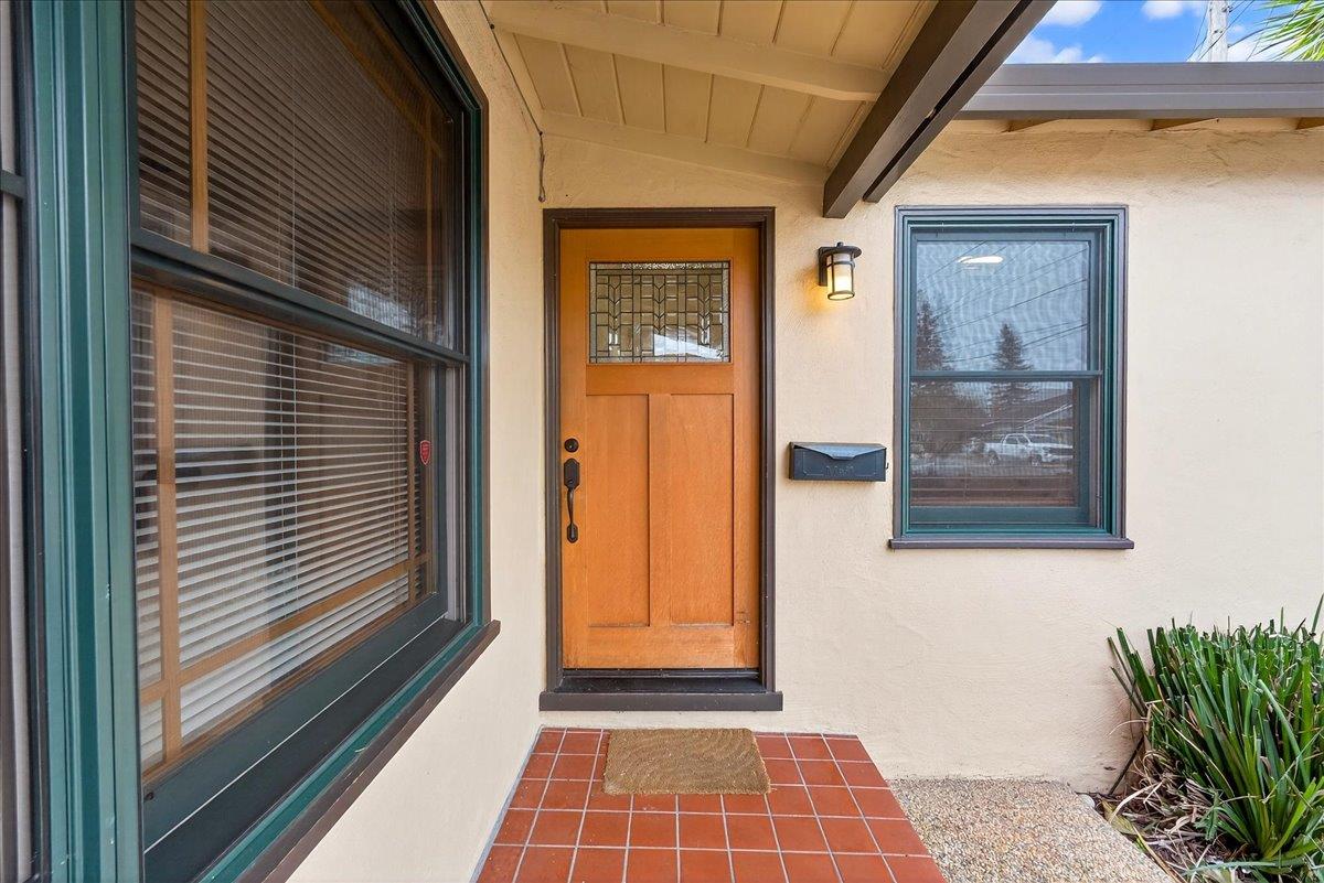 Detail Gallery Image 6 of 65 For 550 Halsey Ave, San Jose,  CA 95128 - 3 Beds | 2 Baths