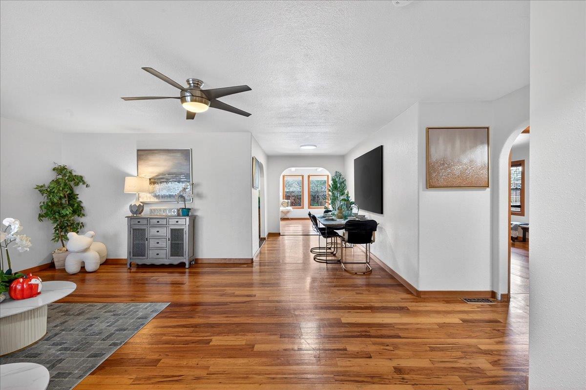 Detail Gallery Image 7 of 65 For 550 Halsey Ave, San Jose,  CA 95128 - 3 Beds | 2 Baths