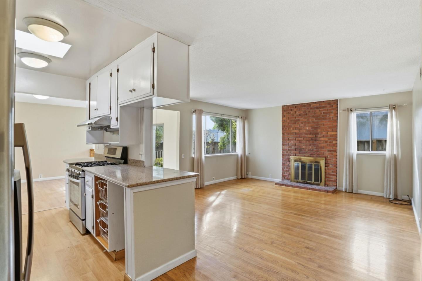 Detail Gallery Image 6 of 20 For 1855 Forest Ct, Milpitas,  CA 95035 - 3 Beds | 2 Baths