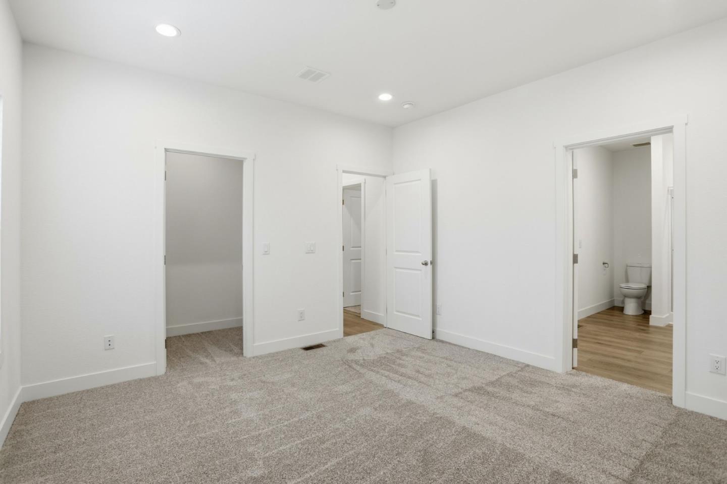 Detail Gallery Image 19 of 31 For 498 Summerland Dr #498,  San Jose,  CA 95134 - 3 Beds | 2 Baths