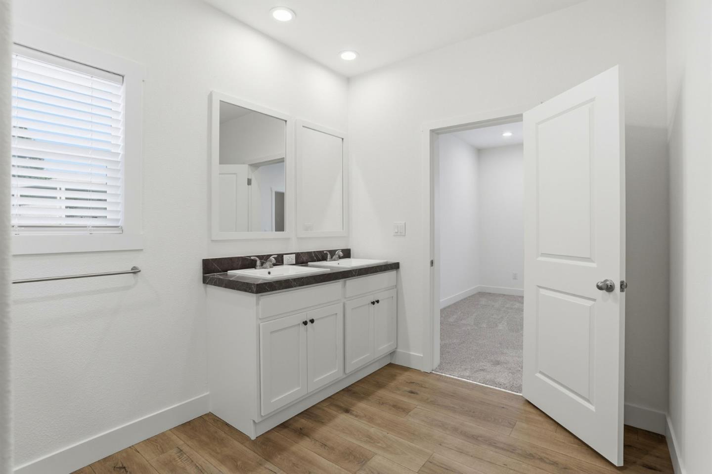 Detail Gallery Image 24 of 31 For 498 Summerland Dr #498,  San Jose,  CA 95134 - 3 Beds | 2 Baths