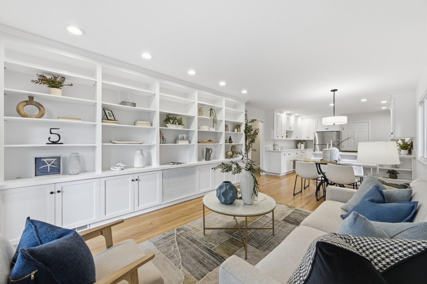 Detail Gallery Image 15 of 40 For 1388 Woodland Ave, San Carlos,  CA 94070 - 4 Beds | 2 Baths