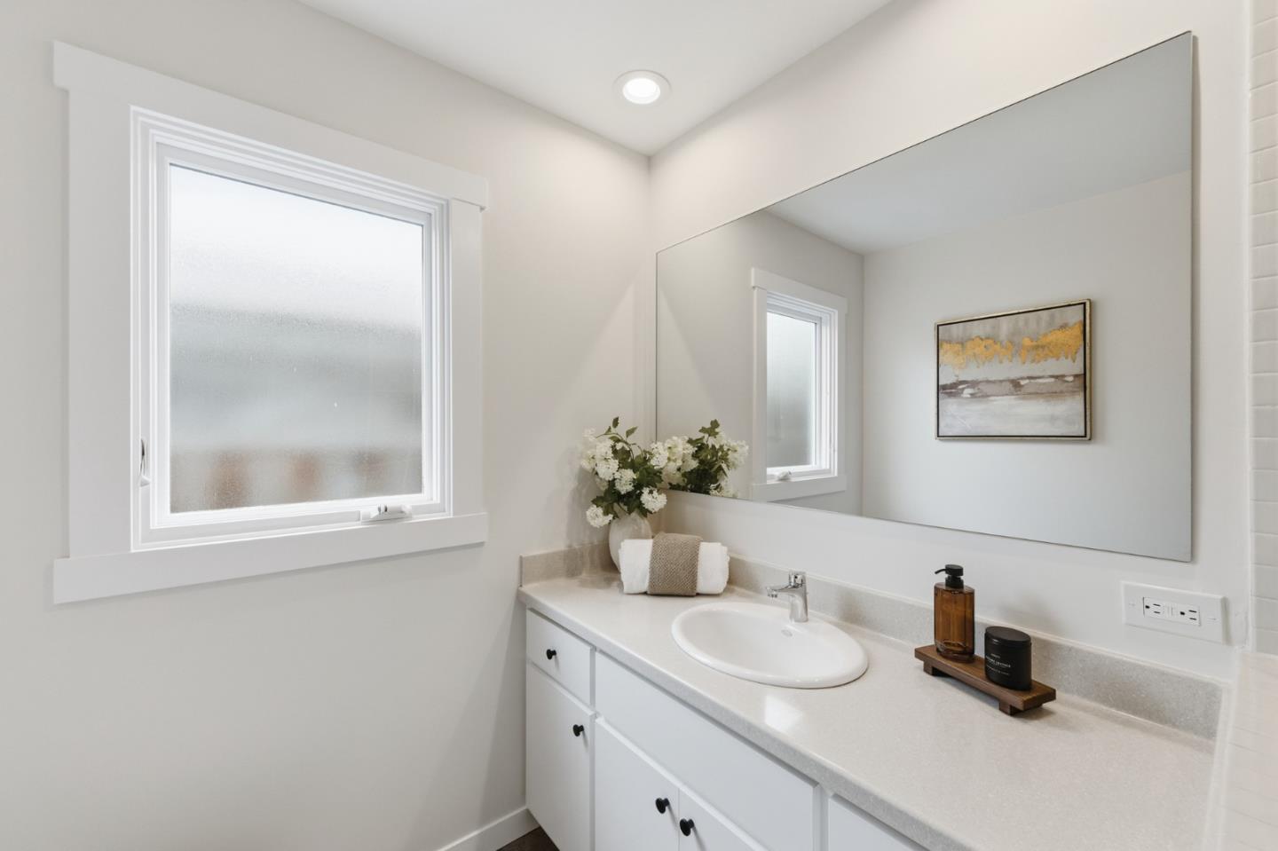 Detail Gallery Image 19 of 40 For 1388 Woodland Ave, San Carlos,  CA 94070 - 4 Beds | 2 Baths