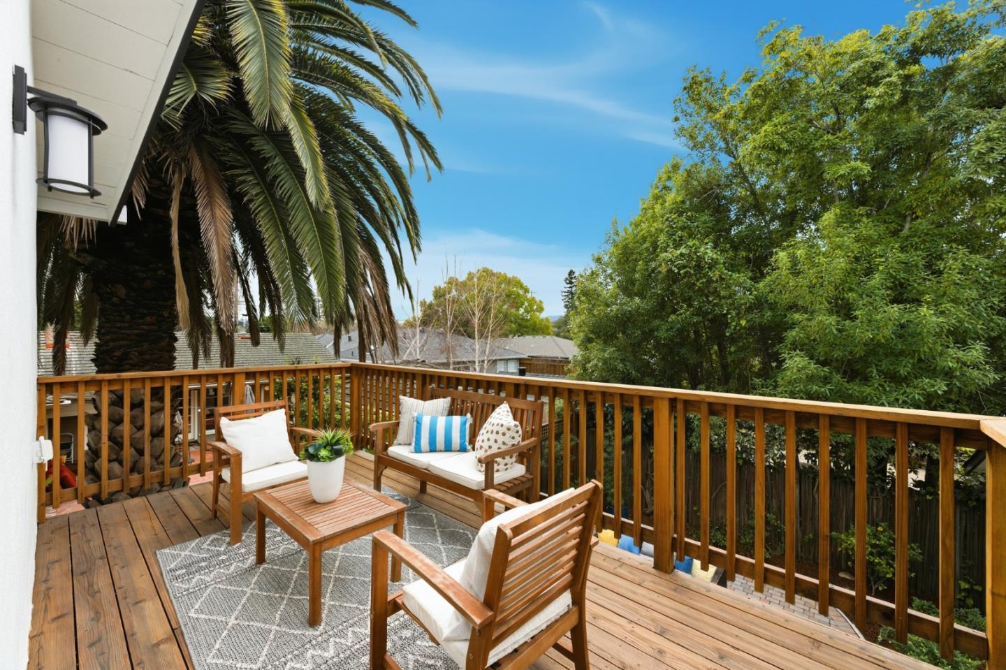 Detail Gallery Image 23 of 40 For 1388 Woodland Ave, San Carlos,  CA 94070 - 4 Beds | 2 Baths