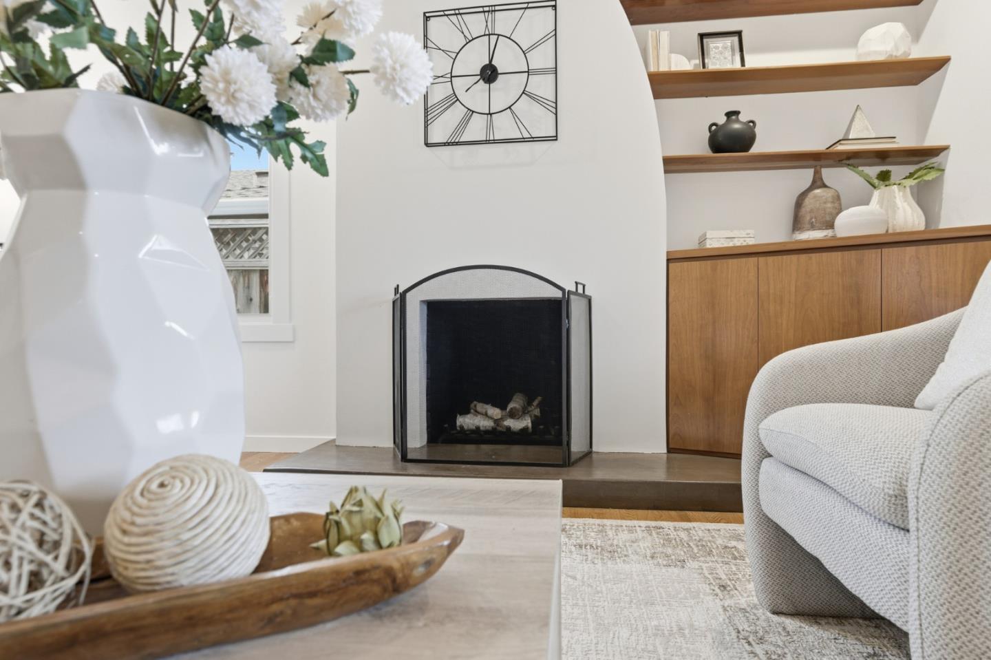 Detail Gallery Image 6 of 40 For 1388 Woodland Ave, San Carlos,  CA 94070 - 4 Beds | 2 Baths