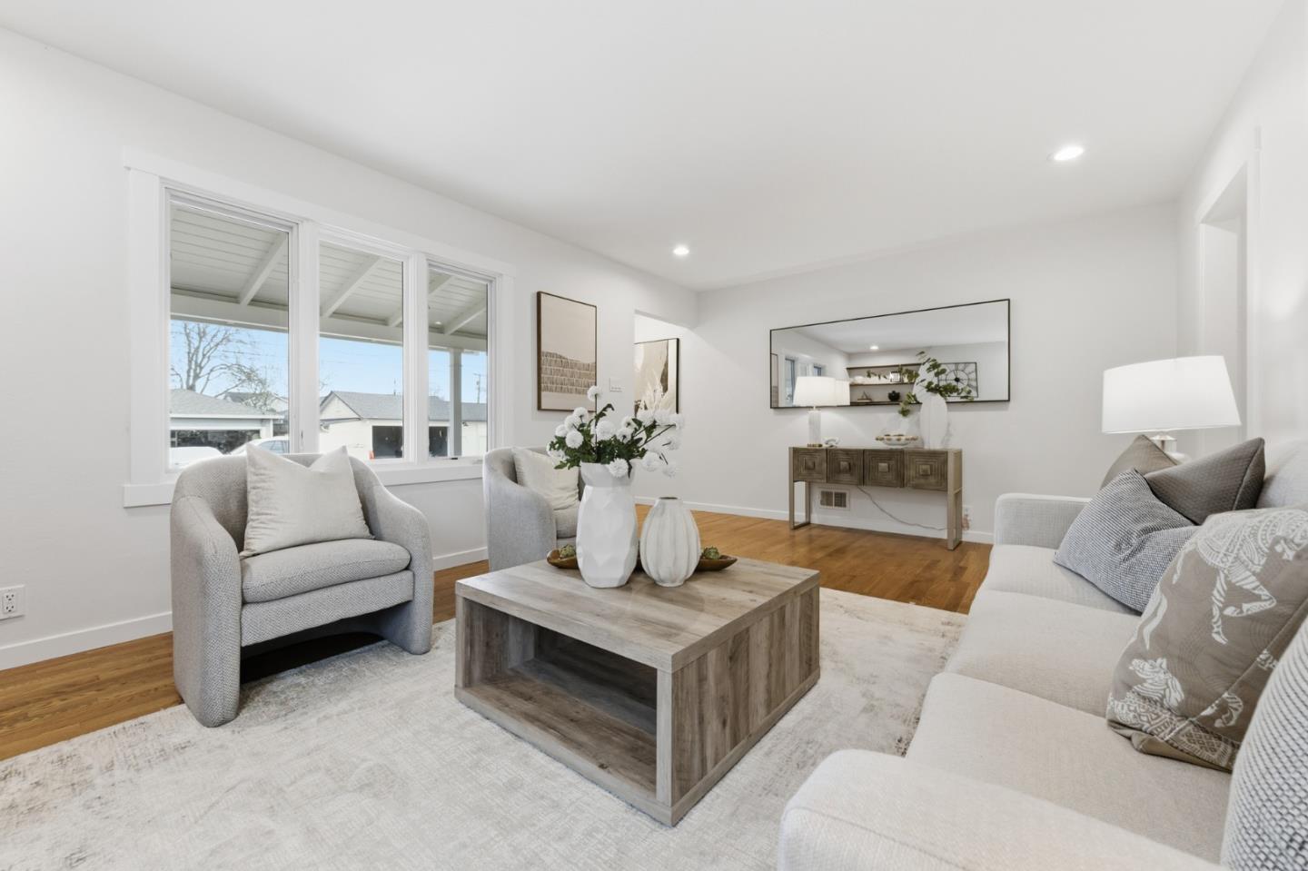 Detail Gallery Image 8 of 40 For 1388 Woodland Ave, San Carlos,  CA 94070 - 4 Beds | 2 Baths