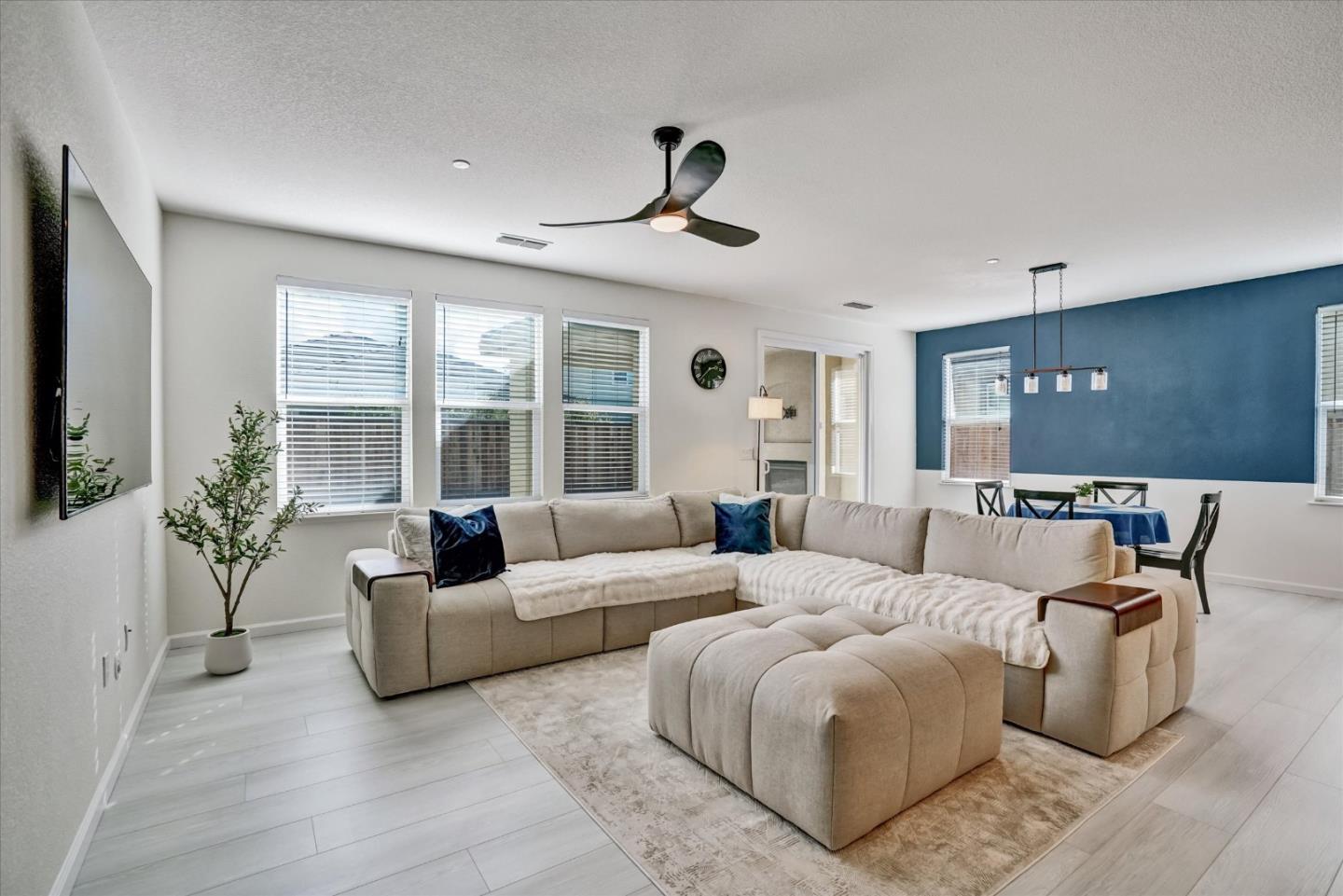 Detail Gallery Image 10 of 35 For 8301 Brookhaven Cir, Discovery Bay,  CA 94505 - 3 Beds | 2 Baths