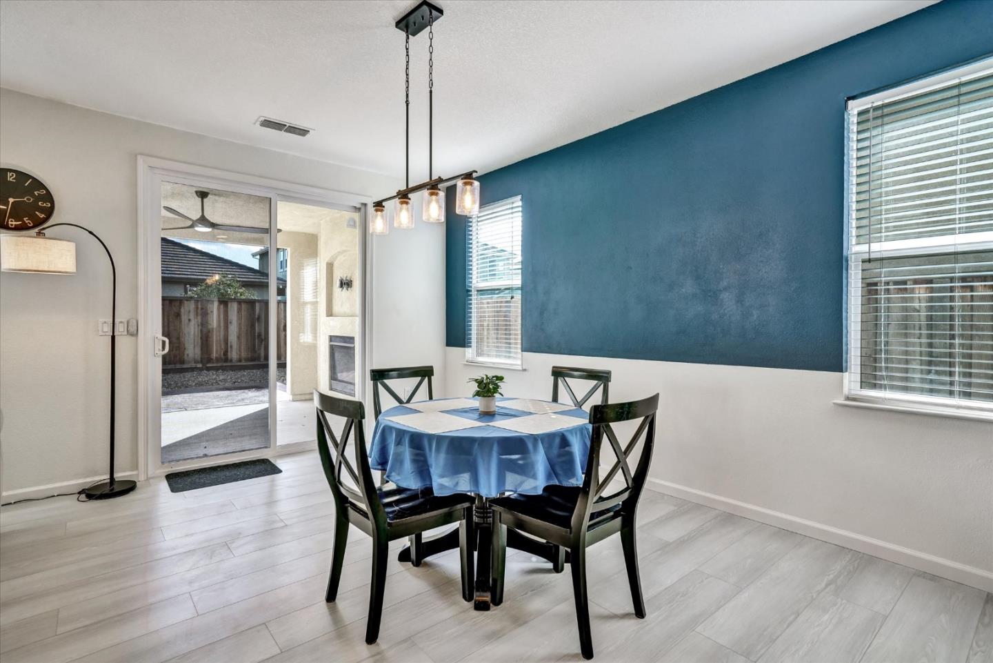 Detail Gallery Image 13 of 35 For 8301 Brookhaven Cir, Discovery Bay,  CA 94505 - 3 Beds | 2 Baths