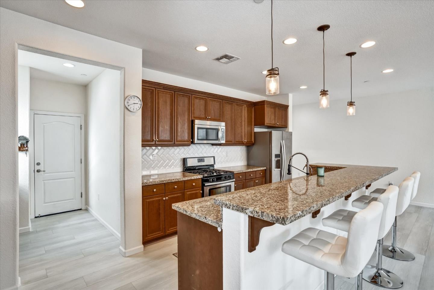 Detail Gallery Image 8 of 35 For 8301 Brookhaven Cir, Discovery Bay,  CA 94505 - 3 Beds | 2 Baths