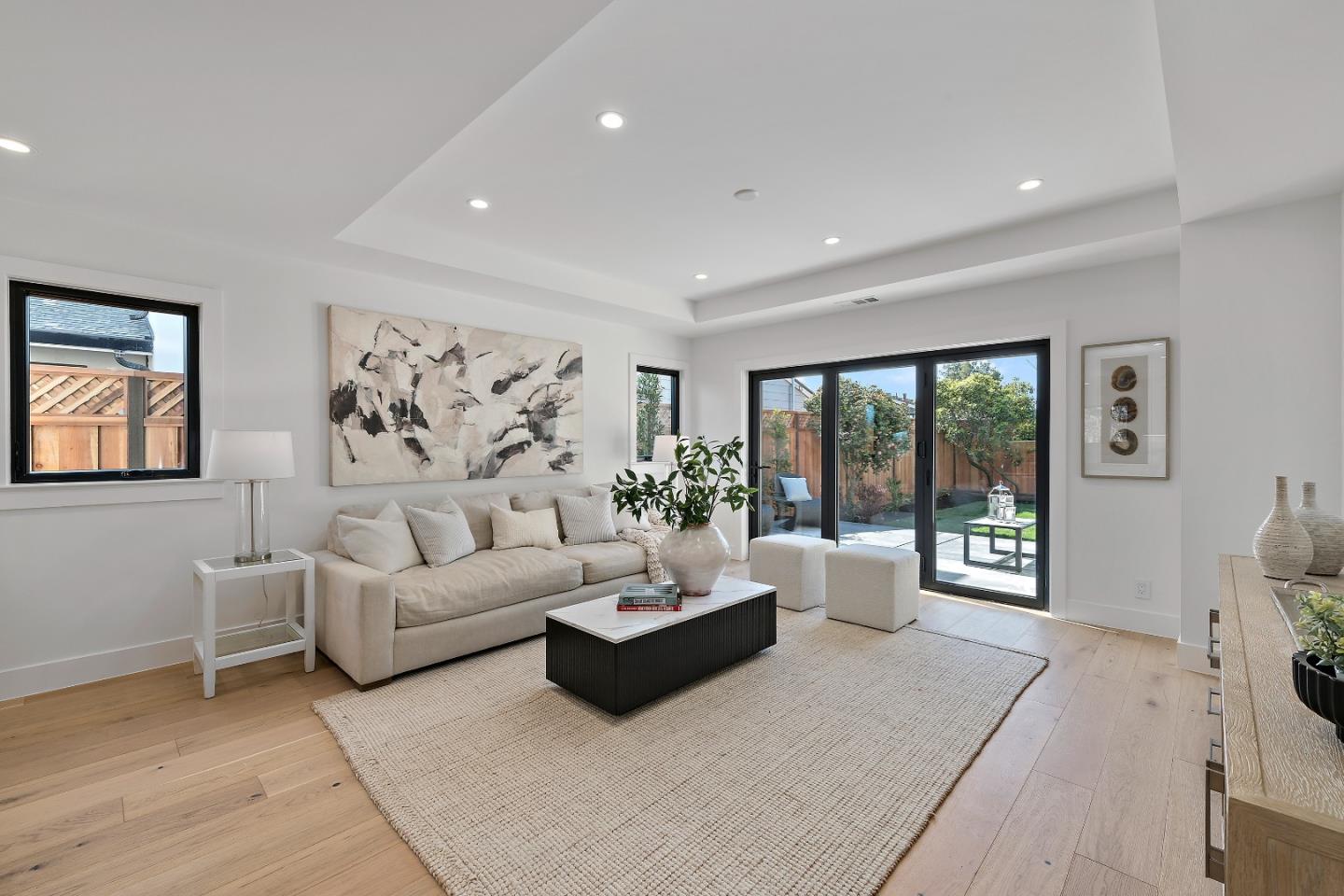 Detail Gallery Image 10 of 33 For 2090 Potomac Way, San Mateo,  CA 94403 - 3 Beds | 2 Baths