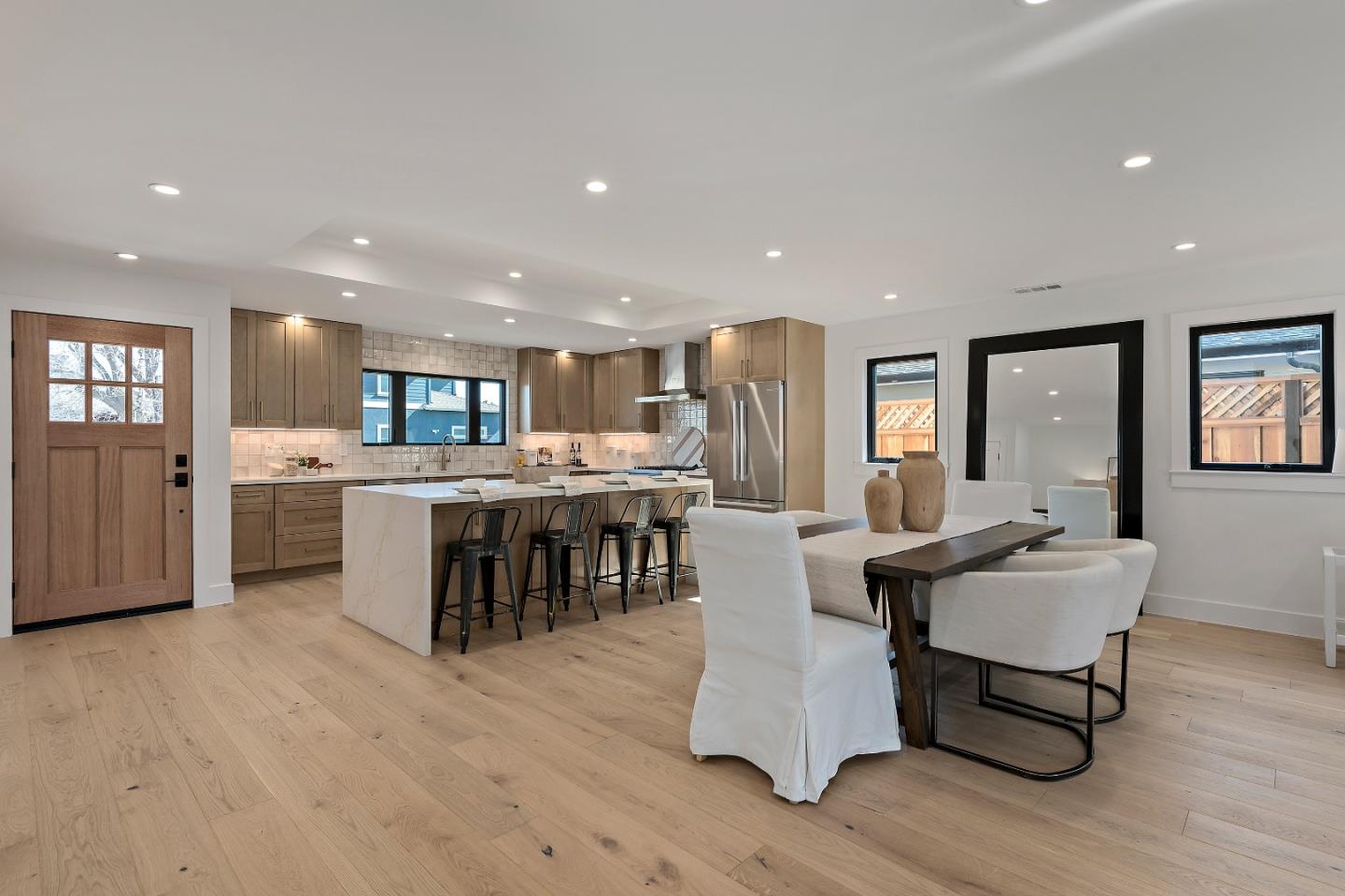 Detail Gallery Image 9 of 33 For 2090 Potomac Way, San Mateo,  CA 94403 - 3 Beds | 2 Baths