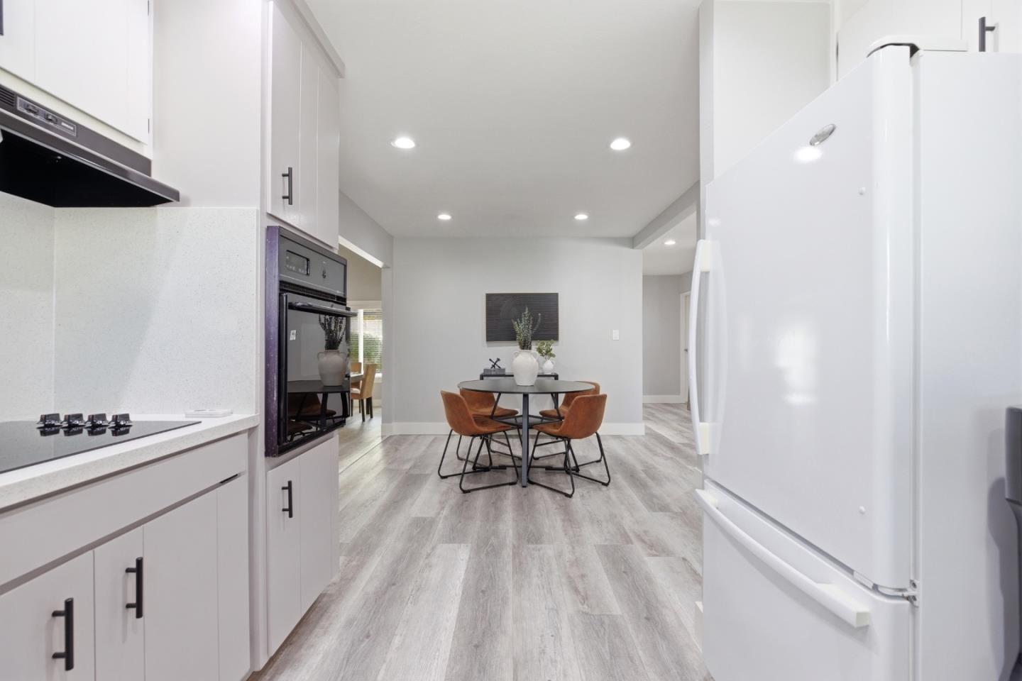 Detail Gallery Image 11 of 28 For 2898 Barkley Ave, Santa Clara,  CA 95051 - 3 Beds | 2 Baths