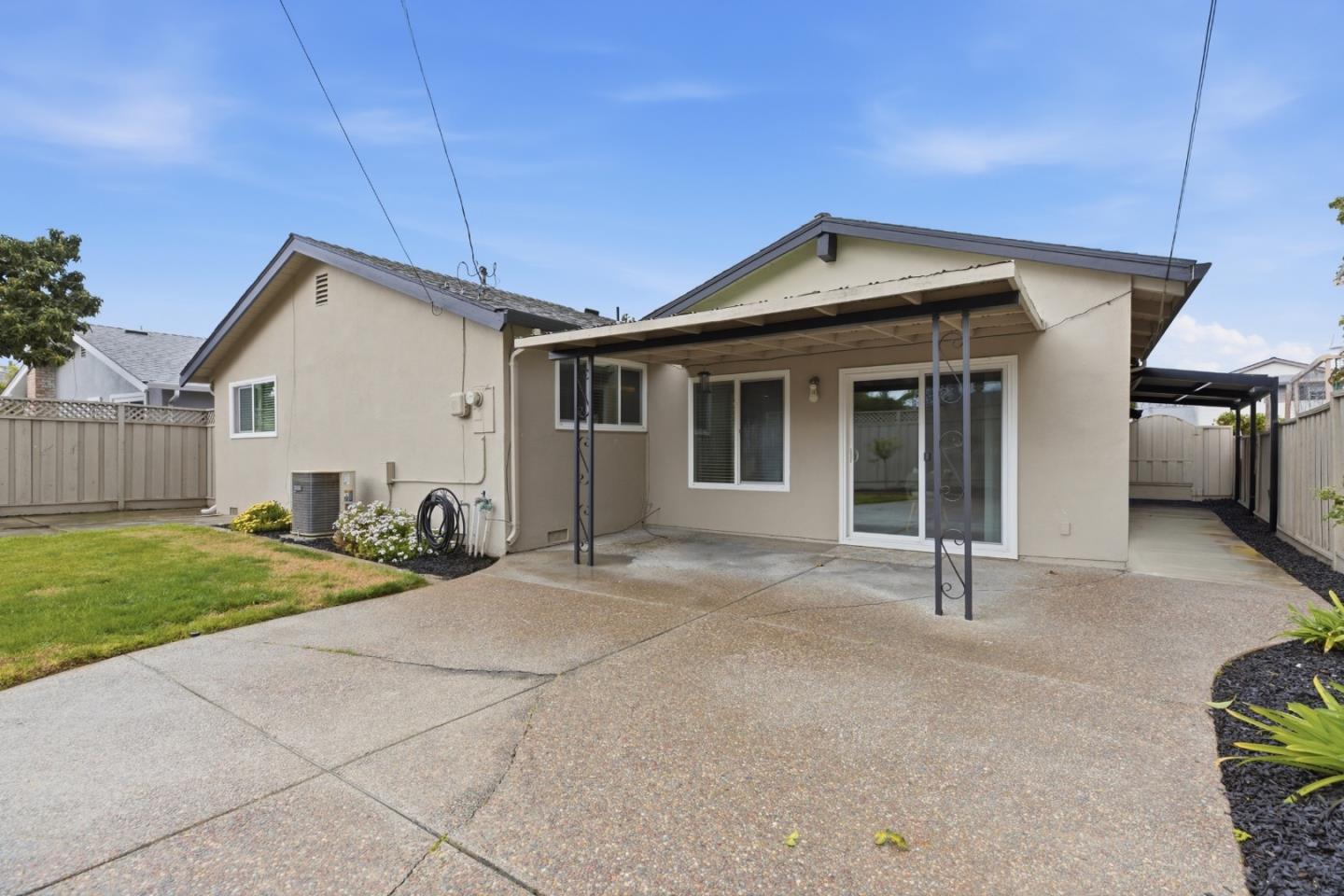 Detail Gallery Image 22 of 28 For 2898 Barkley Ave, Santa Clara,  CA 95051 - 3 Beds | 2 Baths