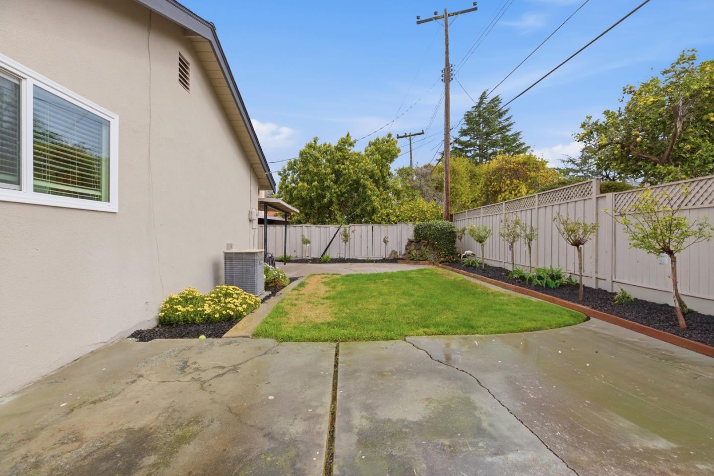 Detail Gallery Image 23 of 28 For 2898 Barkley Ave, Santa Clara,  CA 95051 - 3 Beds | 2 Baths