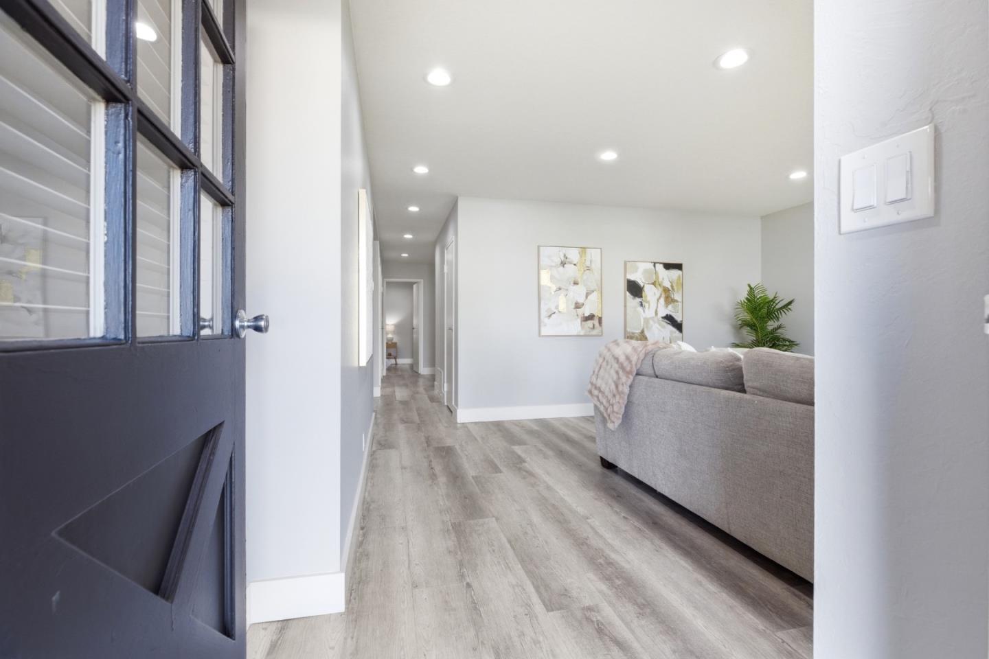 Detail Gallery Image 3 of 28 For 2898 Barkley Ave, Santa Clara,  CA 95051 - 3 Beds | 2 Baths