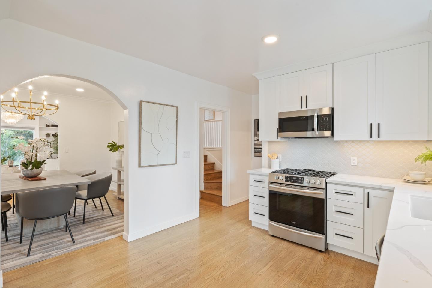 Detail Gallery Image 13 of 27 For 1555 Alma St, Palo Alto,  CA 94301 - 3 Beds | 2 Baths